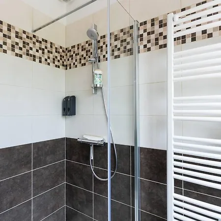 Ferienhaus Maison Climatisee, Piscine Privee - 6 Pers. - Fr-1-828-19 *